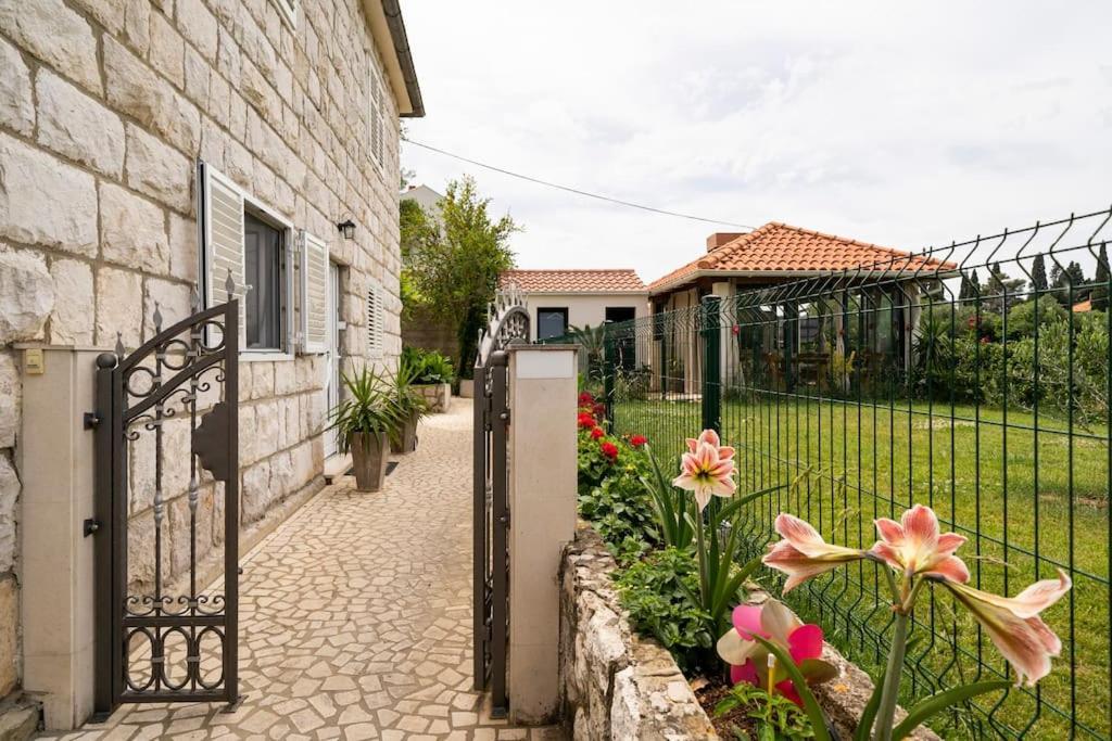 Suite By The Beach For 2 Cavtat Ngoại thất bức ảnh
